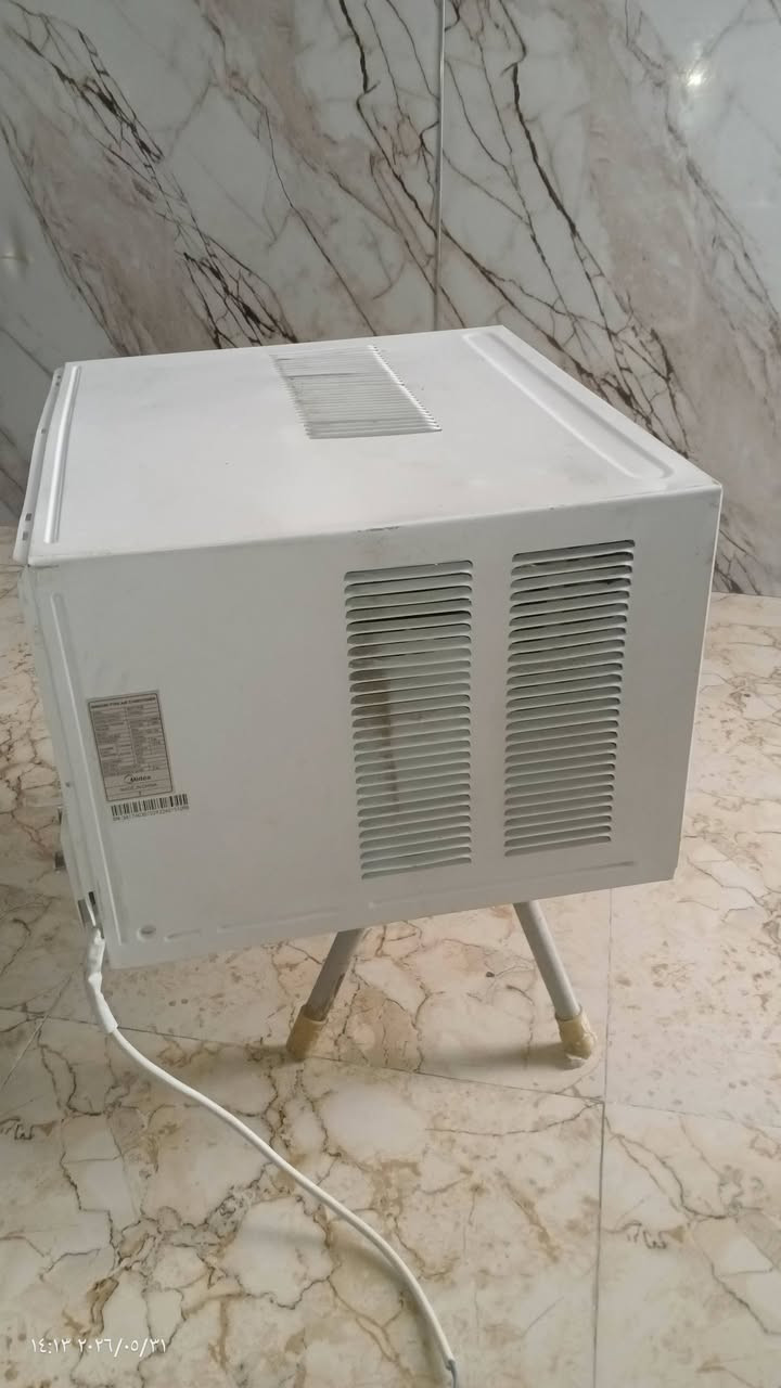 مكيف ميديه طن ونص مستخدم شي قليل سعره 170 مكاني بغداد مدينه الصدر ***********
