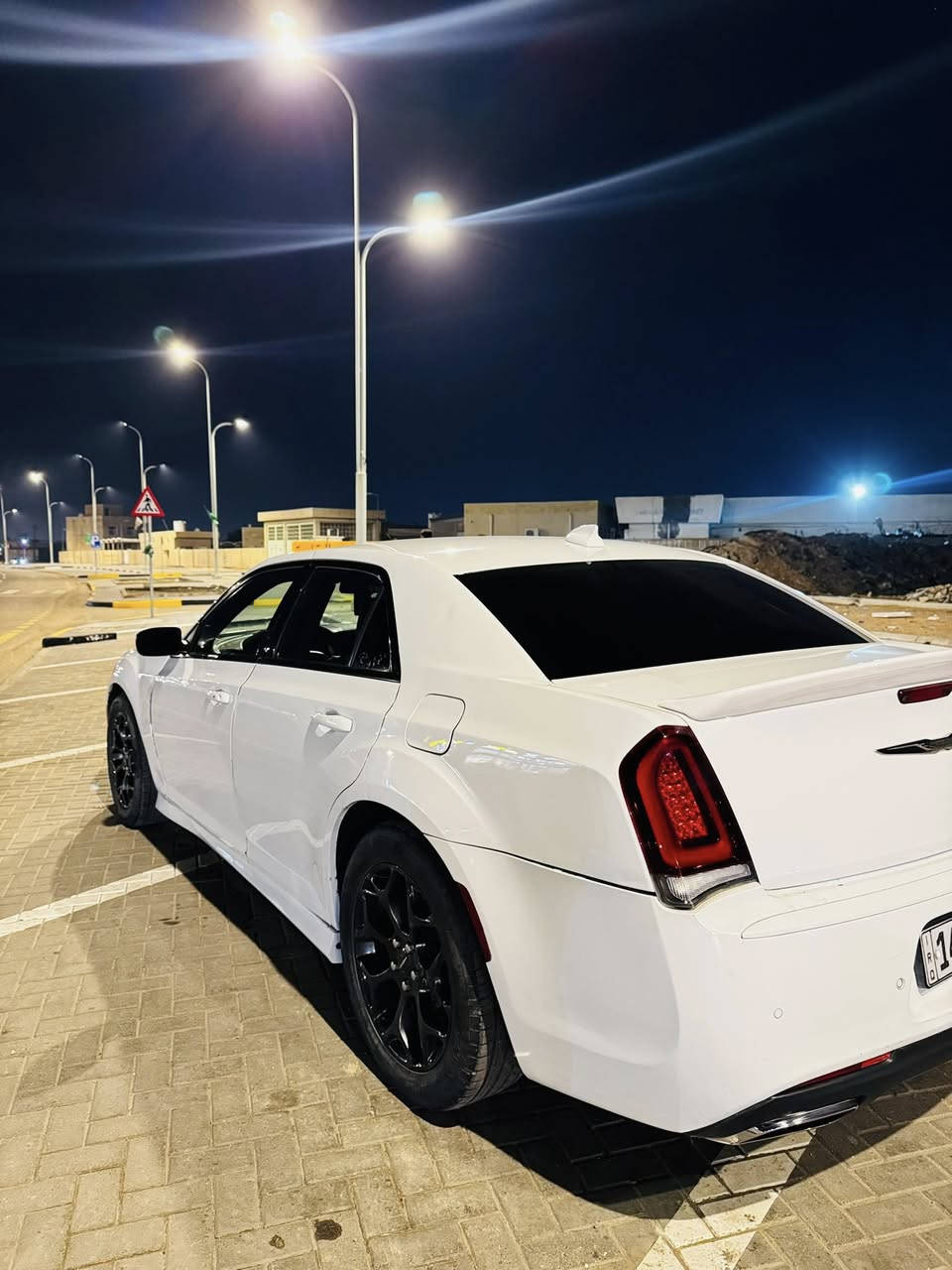 اوباما  S
2019 اصل
وارد امريكي
فورويل وملغي 
فول مواصفات عدا الفتحة ورادر
رقم بصرة باسمي 
مكينة كير كفالة 3600
رقم بصرة الجديد باسمي 
سيارة جاهزة تخم تاير جديد يراد الها ترتيب في حدادة امامية
بيها حادث بامريكا موجود صور التقرير 
رايدها ب 178 وبيها مجال بسيط 
موقعي البصرة
لأستفسار الاتصال على الرقم
***********

