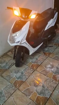 ماكور ماكس سكنكس للبيع سعر 350وبي مجال رقم  07739483139