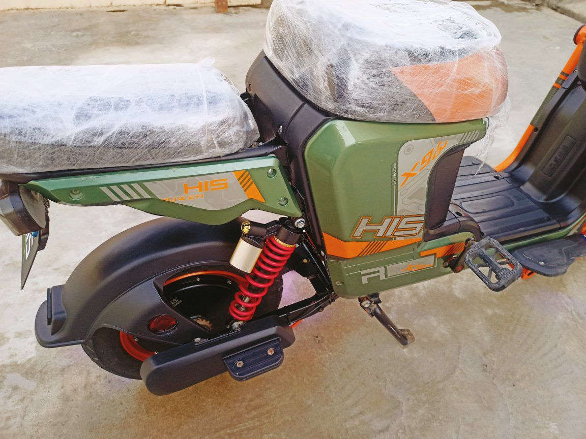 الوحش x900 موديل 2026
مواصفات فول نشرة وأنارة وبلاجكتور
ملف 1500 سرعة 80 حقيقي لون مميز زيتوني
تايرات جدد طك بطاريات 5 /30 انبير شرط جدد طك نظام بك P بريكات هودرليك نظافة 100 مستعمل شهر سعرة بالشركة 650 سعرة الحالي 450
او مراوس حسب القناعة


**إذا كنت صاحب هذا الإعلان وتريد حذفه لأي سبب، رجاءا أرسل رسالة إلى الدعم الفني**