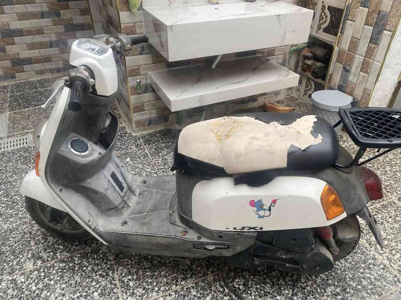 سلام وعليكم دراجه نوع ماكس بوليس دراجه نضيفه لاتنقيص ولاتبخير جيب فيتر وفحص صالنصه رياضي ابلادي السعر 800وبيه مجال مكاني بغداد حي الكوفى رقمي ***********
