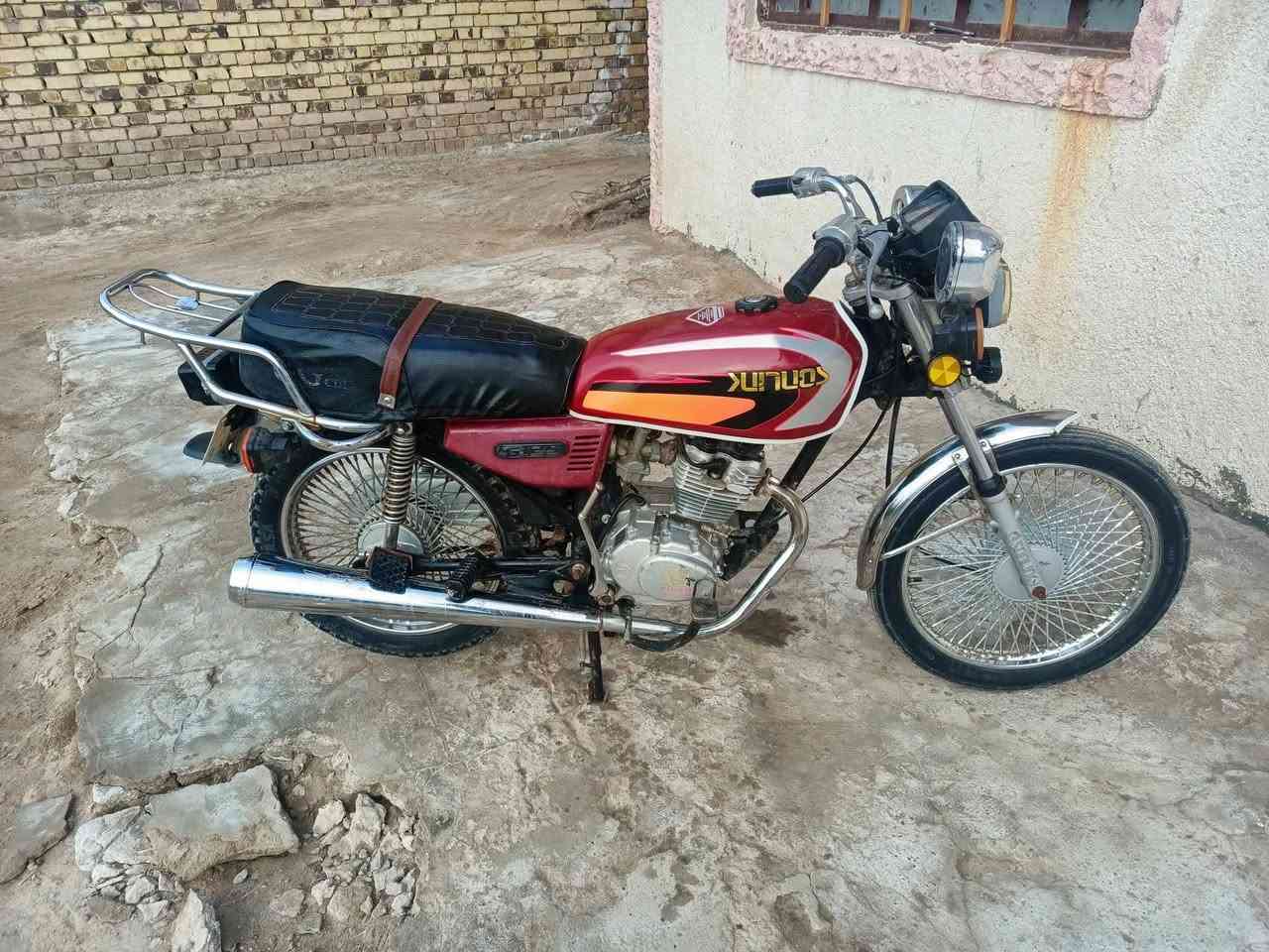 السلام عليكم حبايب دراجه تايكر اربعه كير موديل 21 اوراق كامله دراجه خير من الله السعر 435 قفل مكاني حله ورديه خارج 
***********
