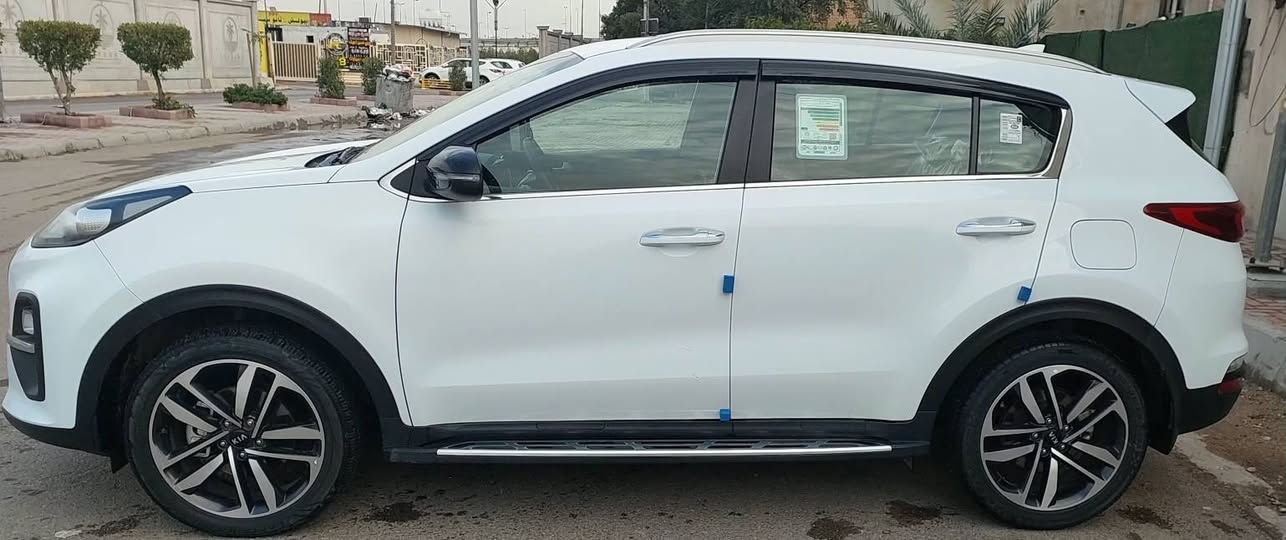 يالله سلام وعليكم سبورتج ٢٠٢١ موديل مكفوله ضربه صبغ بارد وحالوب ماشيه ٥٥ الف سبير منازل رقم بغداد بسمي تحويل مباشر السعر ٢٠٨ بيه مجال للشراي مكاني بغداد زيونه الا تصال فقط مكلف بنشر *********** متواجد فقط خليجيه
