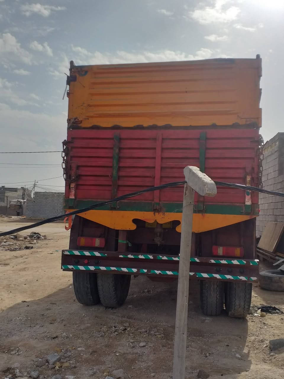 مقطوره للبيع مصلاويه طول  ٧ء٦٠ارتفاع ١٩٠دناكي بريمه سربس مكاني نجف الشراي يتصل ***********
***********
