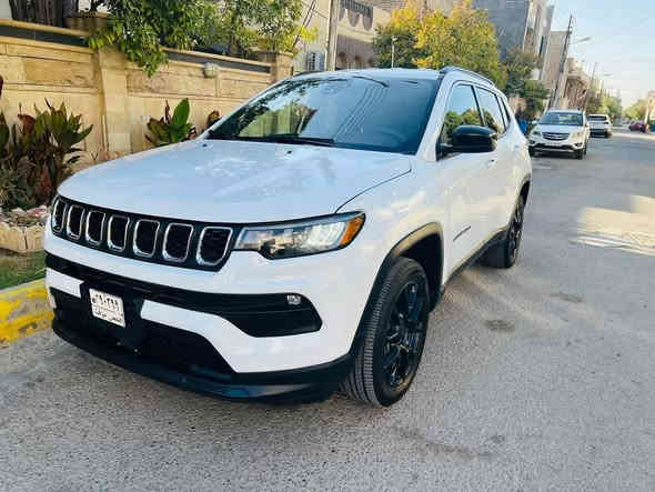 يا الله 
السلام عليكم 
JEEP COMPASS
‎جيب كومباس  موديل 
2023 شكل الجديد ،ماشيه 14 ألف
دخول جديد بدون رقم 
سياره بأسمي
حادث بس بنيد سطحي 
مكفوله من الشاصي واللغد 
دبل بصمه 
فور ويل 
OFF ROAD PAGES 
‎، شاشة كبيرة
‎كاميرا  360 ، 
كشنات جلد 
كشنات كهرباء
سماعات الباين Alpine
لايتات زينون ليد بك لايت ليد 
شحن واير ليس
‎، تحكمات ستيرن جهتين 
، سايد بريك بصمة 
‎، تبريد وتدفئة قطعتين امامي وخلفي ,
‎تشغيل عن بعد 
، رادارات امامي وجانبي 
مع نقطة عمياء
 حساسات خلفي
 ، مثبت سرعة ذكي تفاعلي 
، نظام تحديد مسار 
، اوتو ستوب توقف تلقائي 
محرك 4 سلندر 2000 تيربو
السعر 162
مكان السيارة بغداد الغزالية 
الشراي يتصل 
***********📞
