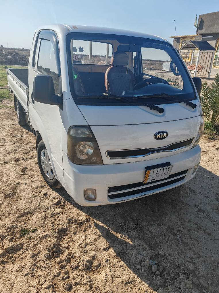 السلام عليكم كيا 2016 سياره جديده مقفوله كفاله عامه من ضربه من صبغ من تبديل جير محركلحداديه كله جديد على وضع الشركه تدفئه تبريد رقم بابل باسمي مكان السياره بابل النيل السنويه لل 29 السعر 108 وبيها مجال حق الجيه الاستفسار على هذا الرقم ***********
