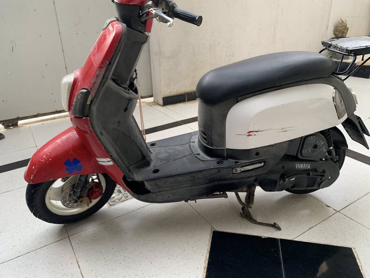 دراجة بوليسي للبيع دراجة شغالة خير من الله نقصها فقط كهربائيات لايت واشاير وهاي سوالف ودراجة شلعة ومشي فول الفول +الابيض ع كفر فابلون اني لازكة للجمالية 
السعر 450 وبيها مجال 
*********** هذا رقمي واتساب موجود واتصال
