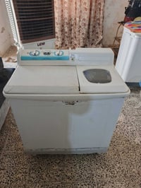 غسالة ملابس • للبيع