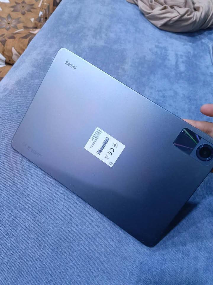 شاومي باد SE
ايباد.  Redmi Pad Se

⚙️ المعالج : Snapdragon 680 4G (6nm)
💾 الذاكرة العشوائية:  8 كيكا بايت 
💾 الذاكرة الخارجية : 256 كيكا بايت
🔋 البطارية : 8000 ميلي امبير
🖥 الشاشة :  IPS LCD 90Hz 11 inches
🎧 ستيريو سبيكر
.
مستخدم نضافه 100% 
للبيع سعر200الف


**إذا كنت صاحب هذا الإعلان وتريد حذفه لأي سبب، رجاءا أرسل رسالة إلى الدعم الفني**