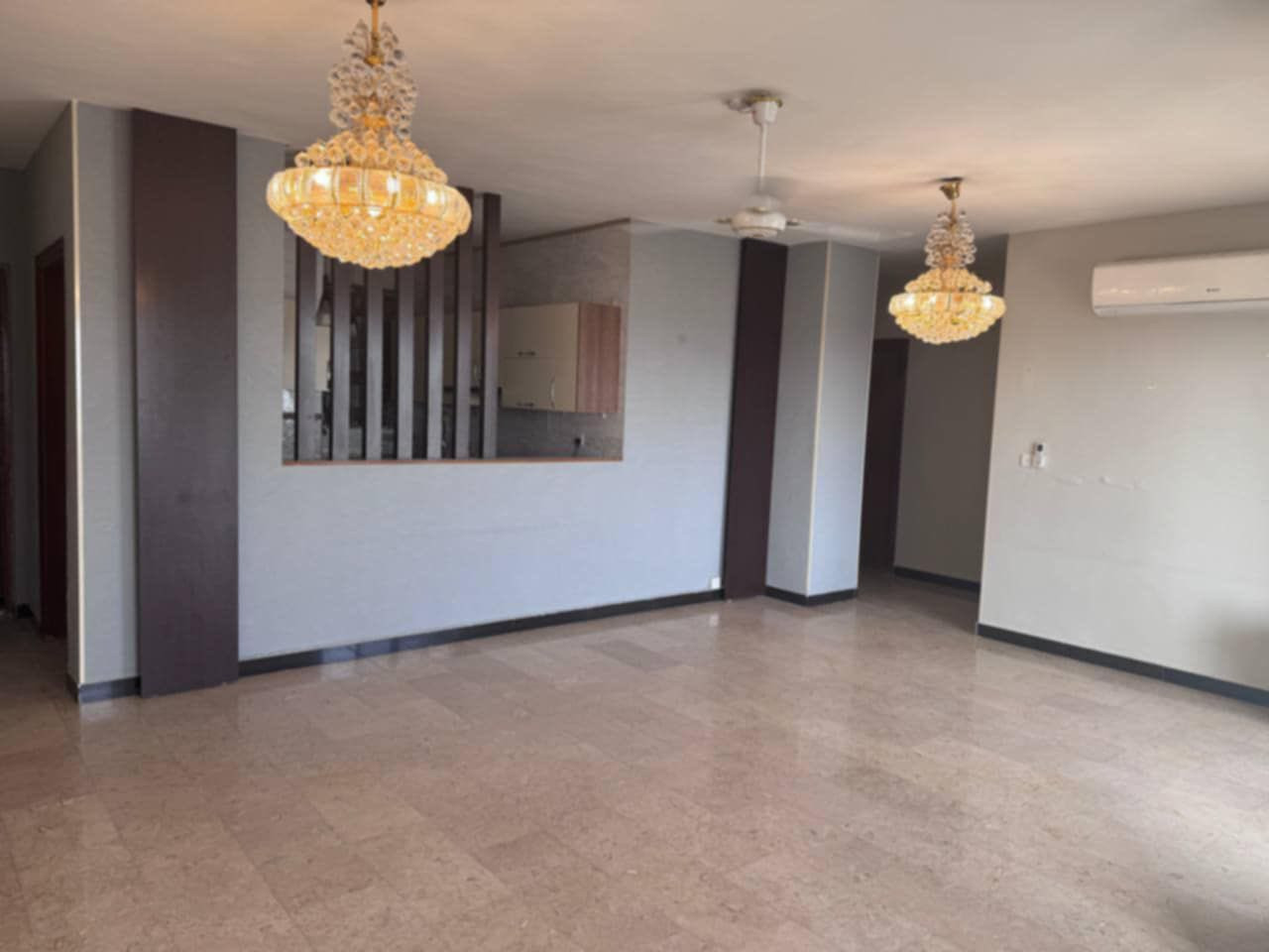 شقه للايجار في مجمع ايادي بسكولاته  مساحه ١٦٣ طابق ٧
تحتوي ٣ غرف نوم مجهزه ب مطبخ وسبالت كامله 
بسعر مناسب ‼️
للاستفسار ***********
