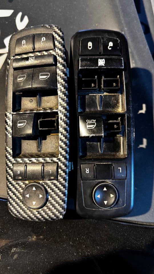 سلام عليكم غراض جارجر الاسعار مرفقة بالصور
مكاني بغداد 
***********
