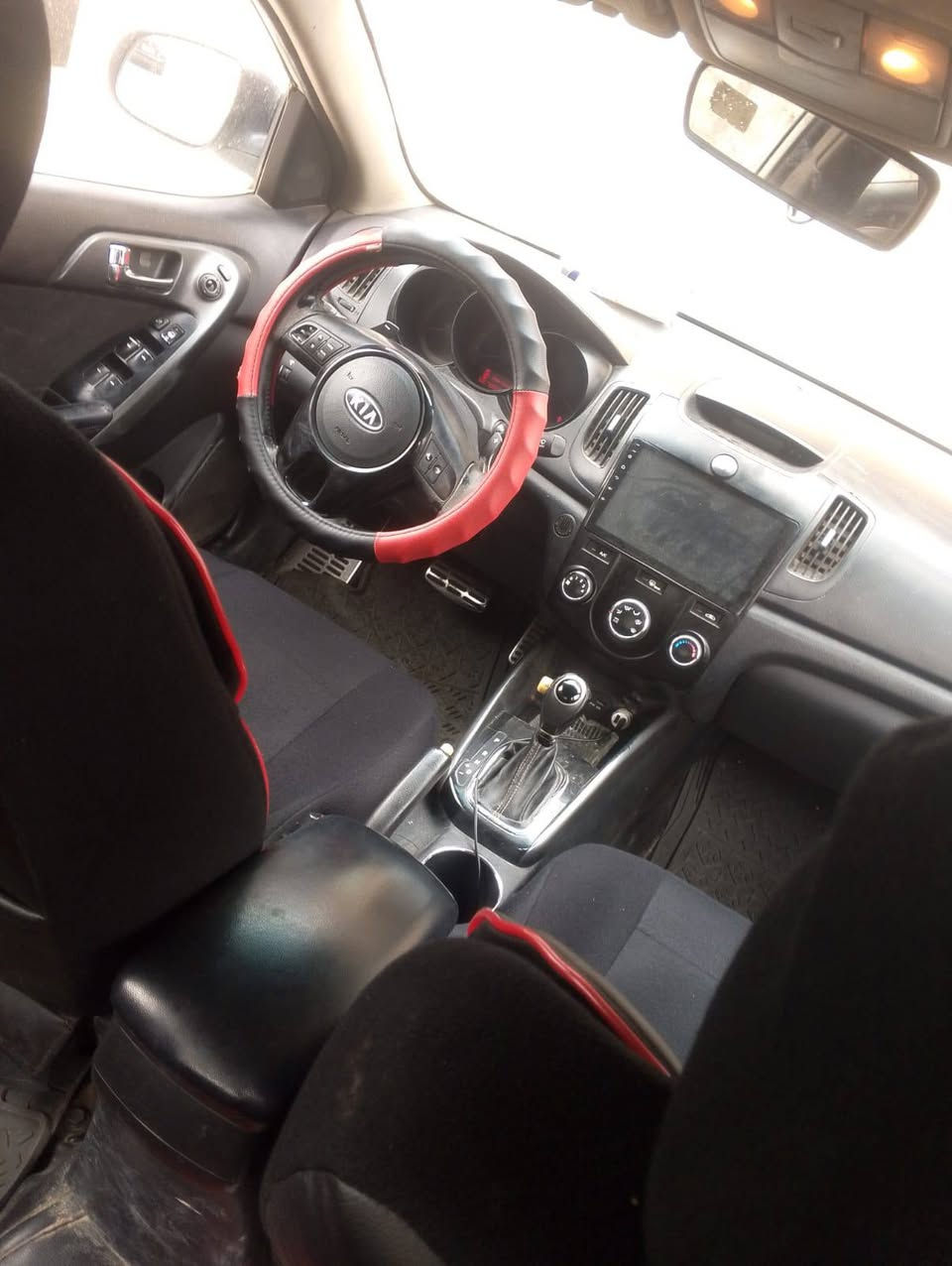 كيا سيراتو ٢٠١٣ محرك وكيري وتبريد بشرط ٤ قطع صبوغ رقم وسنوية وهزة جديدة  السعر ٩٥ ومجال . اتصال عالرقم  *********** أربيل, العراق

