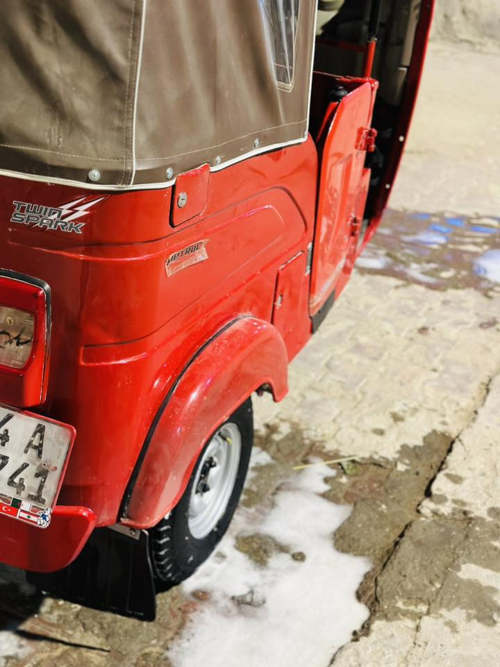 تكتك 22وعشرين محرك فقط ولفات وجسد معمر فقط خياسات
***********
