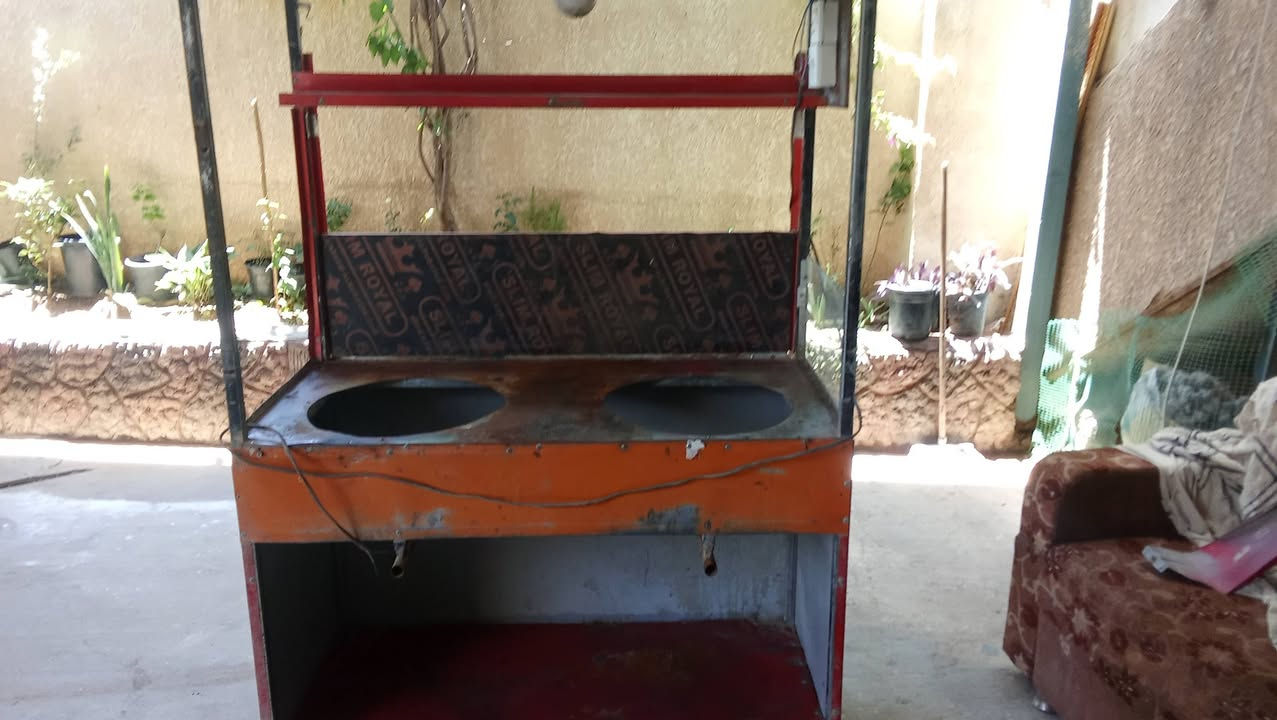 *********** عربانه جاهزه للعمل
عين غاز عدد2
سويج كهرباء عدد 2
ما ناقصه اي شي 
سعر 80 
مكان بعقوبة الرحمة
