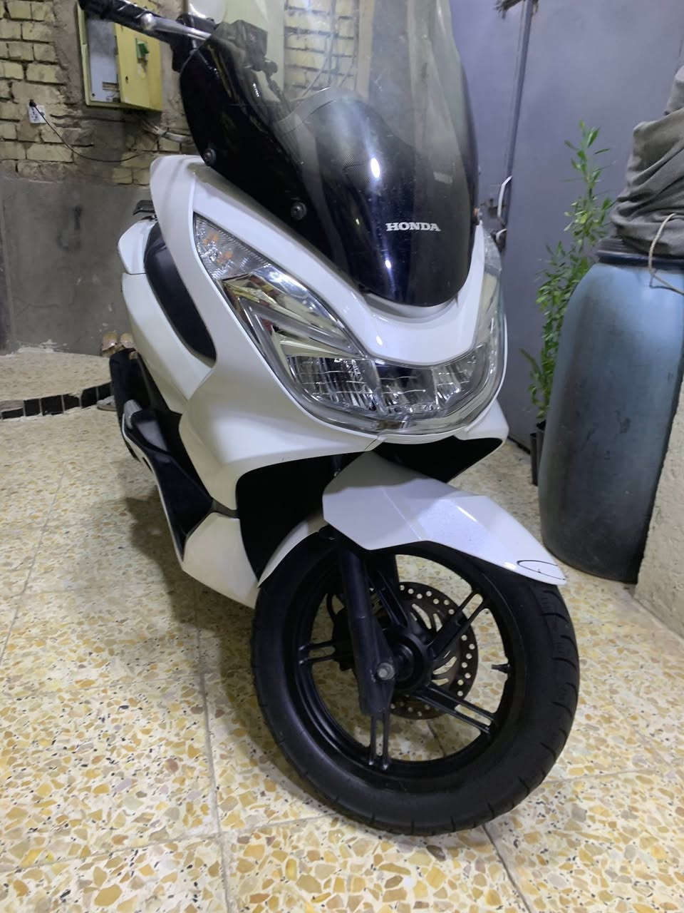 سلام عليكم pcx للبيع جيل ثاني ياباني اصلي 

لـون ابيـض صدفـي 

محرك 150 cc دراجه بحاله الوكاله جديده كلش ماشيه 18 الف جاهزه دراجه كل نقص ما بيها 

جامة طويله 
حساس ستان 
حساس زدحام 
كاسحه اصليه 
دراجه مكفوله كفالة عامة تأخذها ع فحص 
العنوان بغداد لمعرفه سعر اتصل ودلل 0773345574“ شراي اتصل ودلل


**إذا كنت صاحب هذا الإعلان وتريد حذفه لأي سبب، رجاءا أرسل رسالة إلى الدعم الفني**