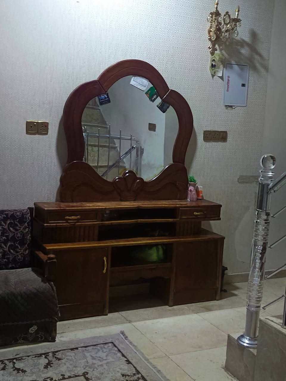 السلام عليكم بوفيه تزكام مع ميز مرايا نضيفات للبيع سعر 200وبيهن مجال الشراي يجي خاص وبخدمته


**إذا كنت صاحب هذا الإعلان وتريد حذفه لأي سبب، رجاءا أرسل رسالة إلى الدعم الفني**