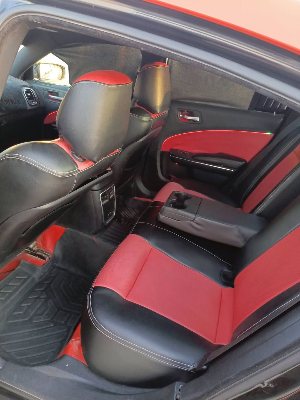 السلام عليكم جارجر مديل 16اصل فول مواصفات عده الفتحه السياره كفاله عامه من كل ضربه فقط تغير لون بدون قطرت معجون السياره جاهزه من كلشي كل نقص ما بيها ماشيه 160kحقيقي اريد مراوس بلون ابيض سعر 175وبيها مجال بصيط خاص مفتوح ***********
