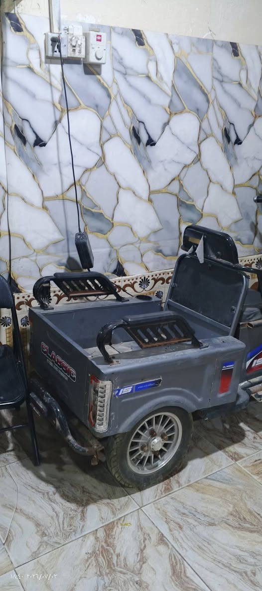 دراجة ش
حن كاملة بطاريات قبل 15يوم
بدلناهن جدت نقص جام بك لايتات فقط بصرة حي الرسالة***********
