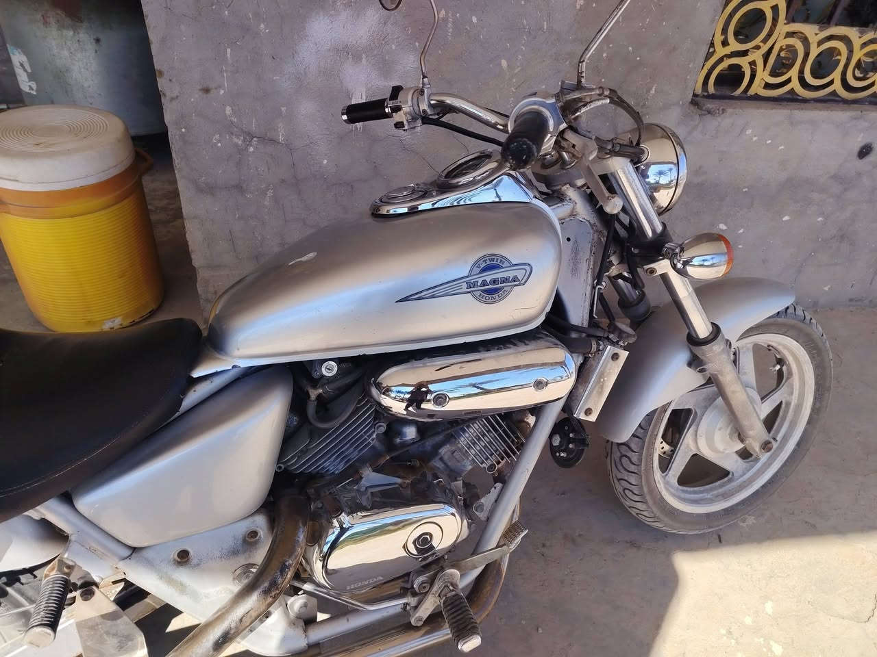 السلام عليكم
دراجه هارلي للبيع او مراوس حسب القناعه كامله على وضع الشركه ما مفتوح بيها ولا برغي ميكانيتها على وضع الشركه مكان بابل حصوه السعر مليون وبيها مجال

***********
