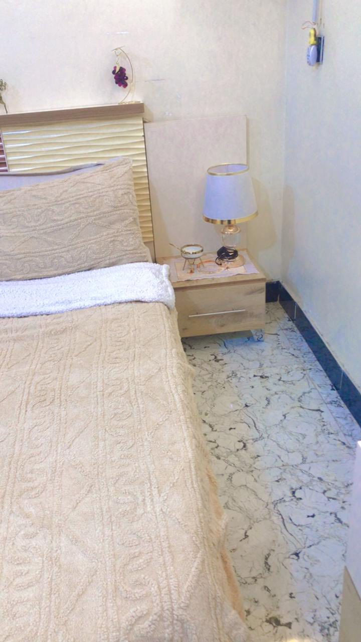 السلام عليكم غرفه تركيه 5 قطع نضافه ‎95‎%‎
مكاني بغداد الشعب شارع الصحه 800 وبيه مجال ***********
