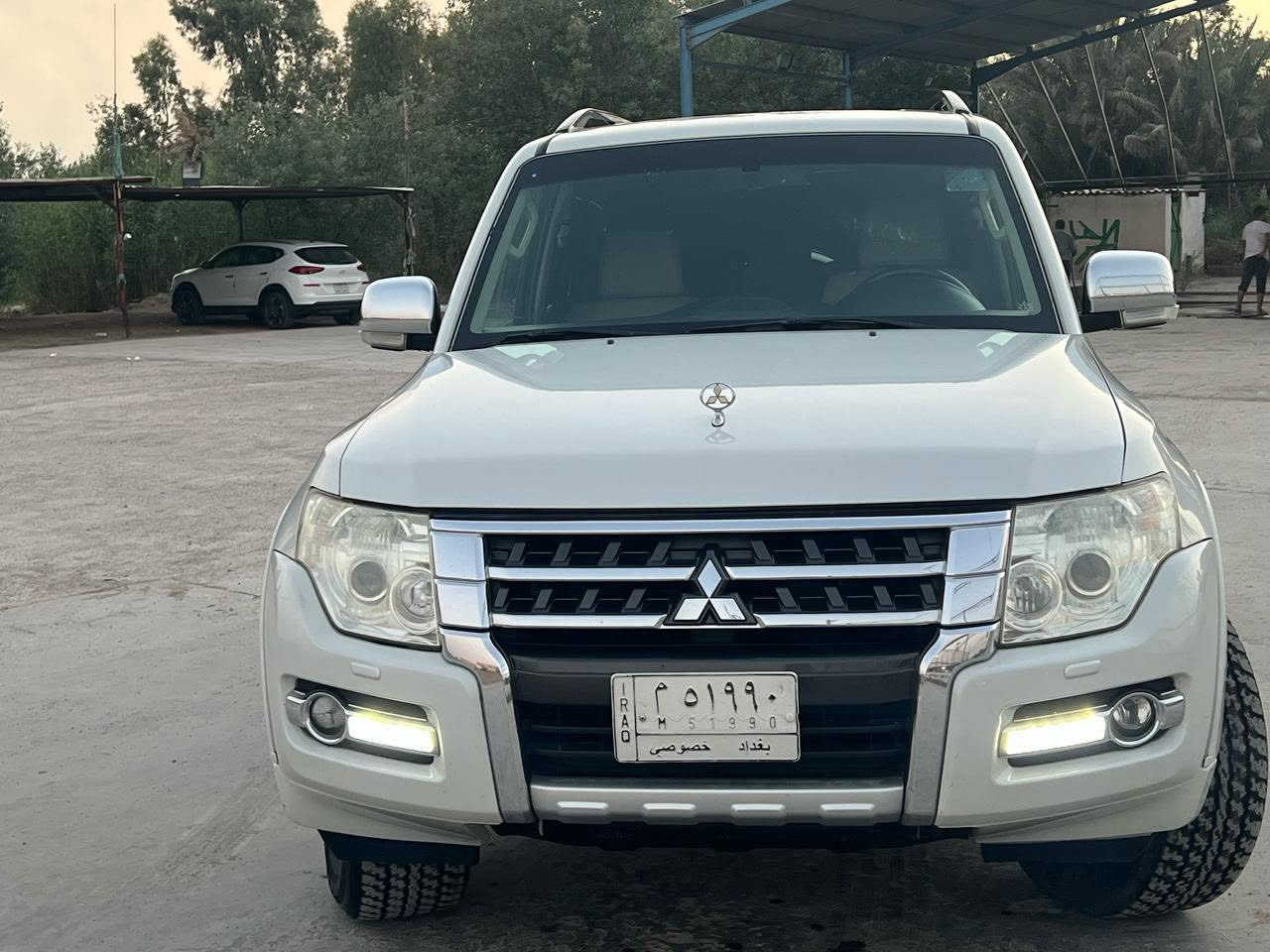 للبيع
باجيرو
حبتور 
موديل2015
رقم بغداد شبه مميز 
ولحبتور معروف شنو موصفاته
سعر175 وبيه مجال للشراي  
رقم ***********
