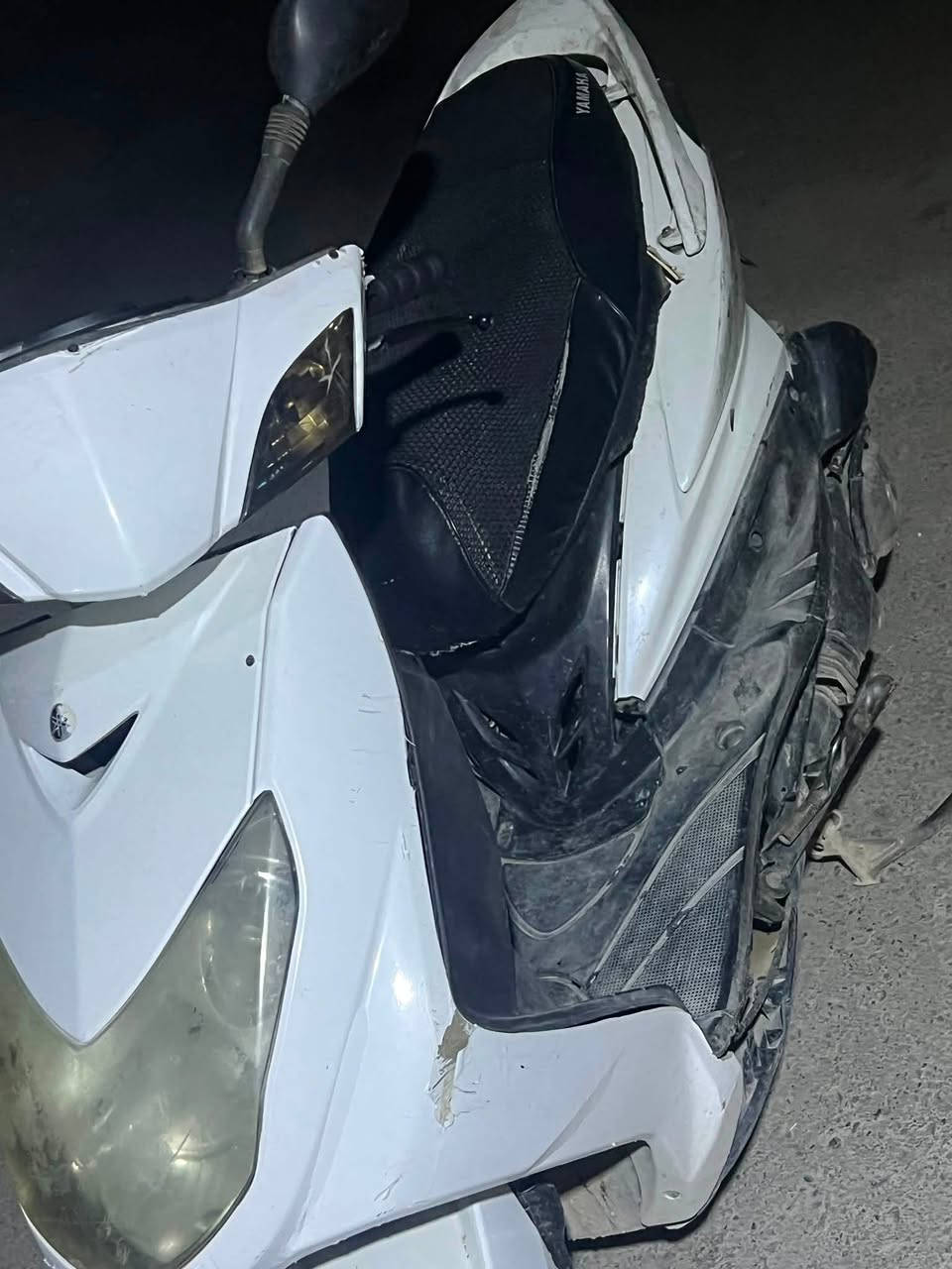 ***********
كنس فحل كابريتر 
دراجه خير من لله شلعهه ومعدل مفوله 
سلف نكره وحده كهربائات كله شغال 
اشاير دبل شاره رون عالي ناصي
دواخل كله بلاد كفرات بلاد 
صلنصه ستيل صجميه 
دراجه نقصه بس ترايش وبوربرن مال شيال فقط
السعر ٤٧٥ بيها مجال
عنواني تقاطع لساده اما لصبح لحد لعصر جرف لملح
