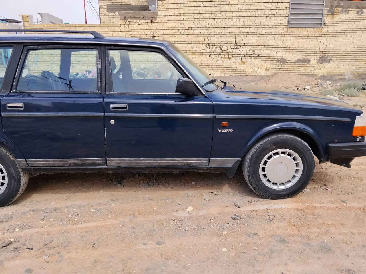 بسم الله وعلى بركة الله ،،
سيارة فالفوا ستيشن للبيع موديل 90 كير اوتوماتيك ومحرك بلادي جديد تخم تايرات حدادية خير من الله سيارة مكفولة سيارة جاهزة من كل شي وخير من الله حديدتها ،،،
رقمها بغداد مشروع وطني مكان راعيها بالكفل بابل ،،
للاستفسار الاتصال ***********
