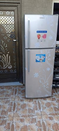 ثلاجة • ١٦ قدم • نظيفة