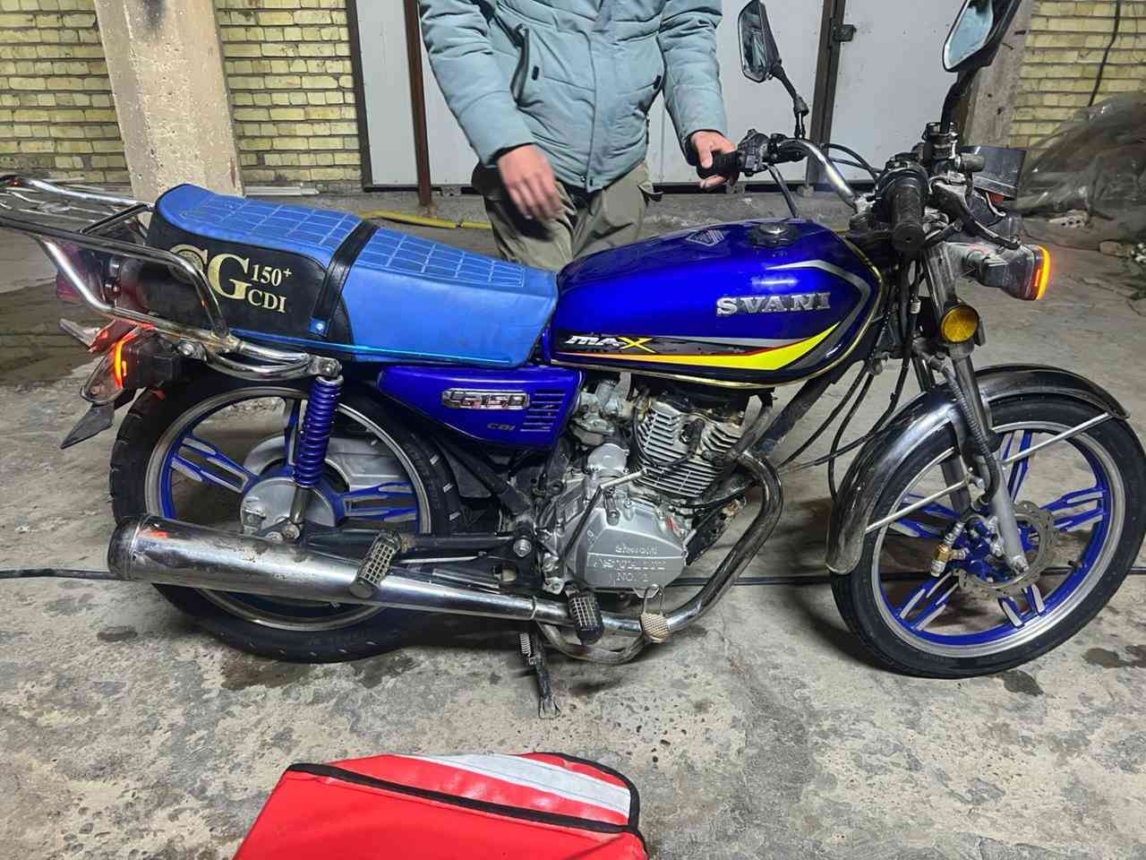 سلام عليكم للبيع دراجه ايراني  موديل 2022 دراجه مسجله بيه سنويه كامله لايت مالته موجود بس نقصه قاعده مال لايت وعداد مال السرعه السعر مليون و200 وبيه مجال  
للتواصل 
*********** واتساب
***********
