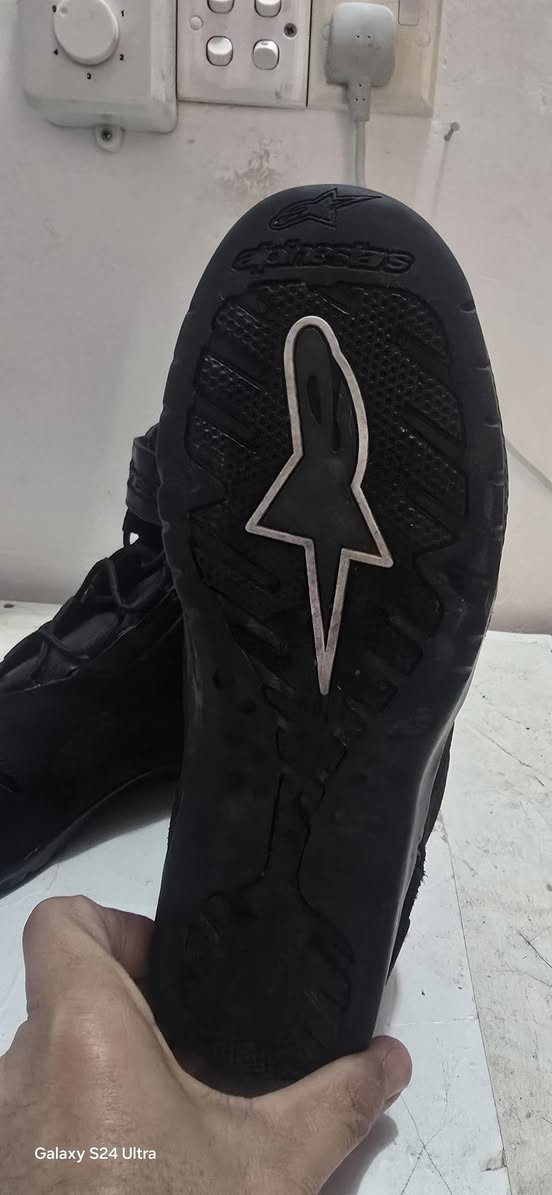 مرحبا بوت آلبینة ستار+كفوف البینة ستار قلیل استخدام
100الف
توصیل موجود
كفوف xl


**إذا كنت صاحب هذا الإعلان وتريد حذفه لأي سبب، رجاءا أرسل رسالة إلى الدعم الفني**