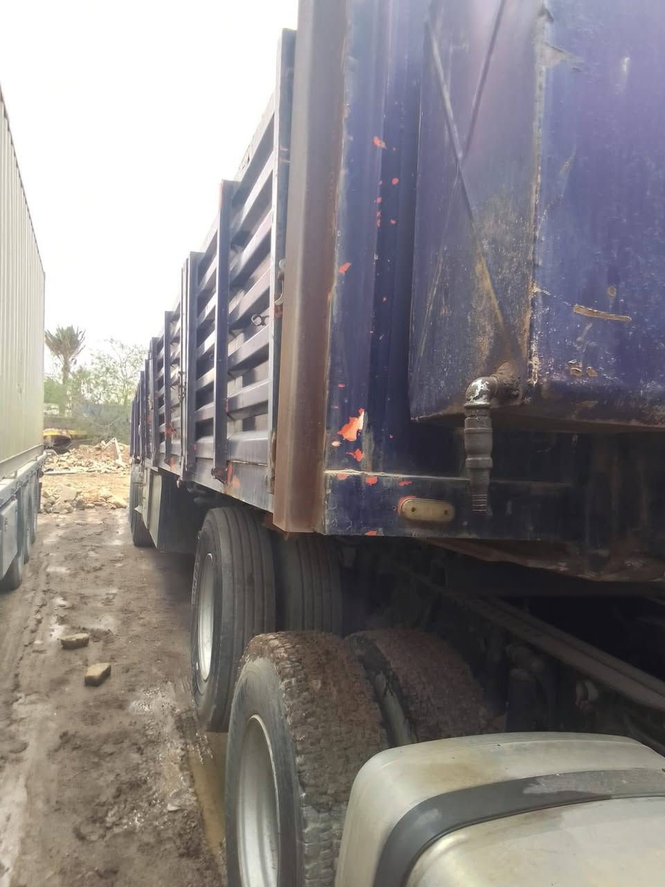 عربانه للبيع اوربيه جديده مكفوله كفاله عامه للعنوان بغداد جرف نداف رقم الموبايل ***********او*********** سعر 65قفل
