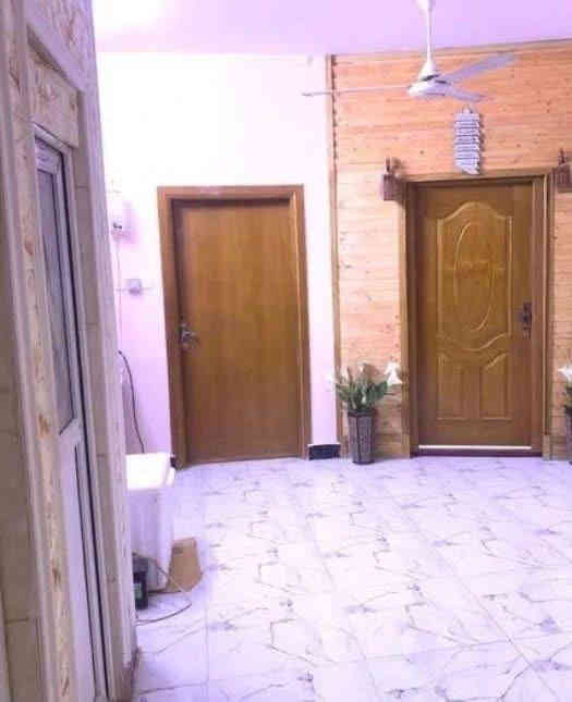 التنومة حي الجامعة/ الشارع الي بصف شارع المشروع/ مسافة 10 بيوت عن الشارع العام
طابو ملك صرف
المساحة 200متر
طابقين
الطابق الاول استقبال ومطبخ وغرفة وصالة ومجموعة صحية
الطابق الثاني 3 غرف وصالة ومجموعة صحية
البيت بي مخزن كبير جداً
السعر 325 مليون قابل للتفاوض
الاستفسار الاتصال ***********
