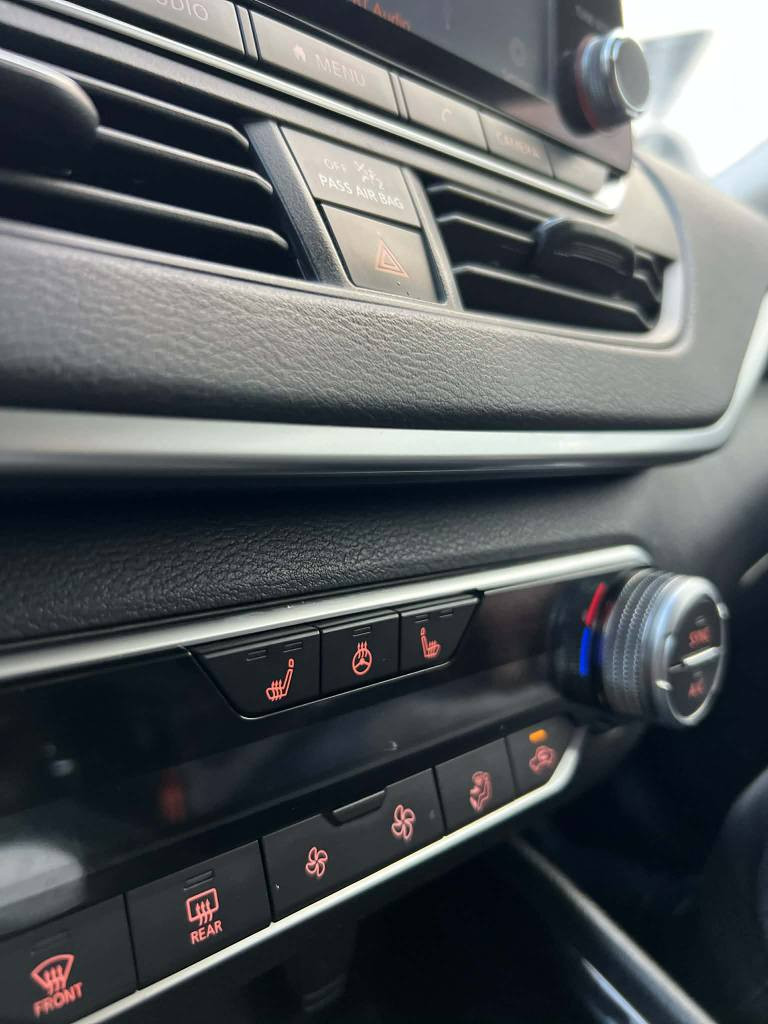 نیسان ئالتیما ئێس ڤی ٢٠٢٠ قەپات قەپات موسفات هەرچی موسفات هەیە هەیتی دەرگایەکی بیلاد گۆراوە دەرگایەکی بۆیاخە بئ ئێرباگ و داخلی نرخی ١٤٥ وەرەقەو مەجال رادار و بەردی گزۆز بەشەرت .
0️⃣7️⃣5️⃣0️⃣4️⃣4️⃣7️⃣2️⃣0️⃣5️⃣3️⃣ أربيل, العراق


**إذا كنت صاحب هذا الإعلان وتريد حذفه لأي سبب، رجاءا أرسل رسالة إلى الدعم الفني**