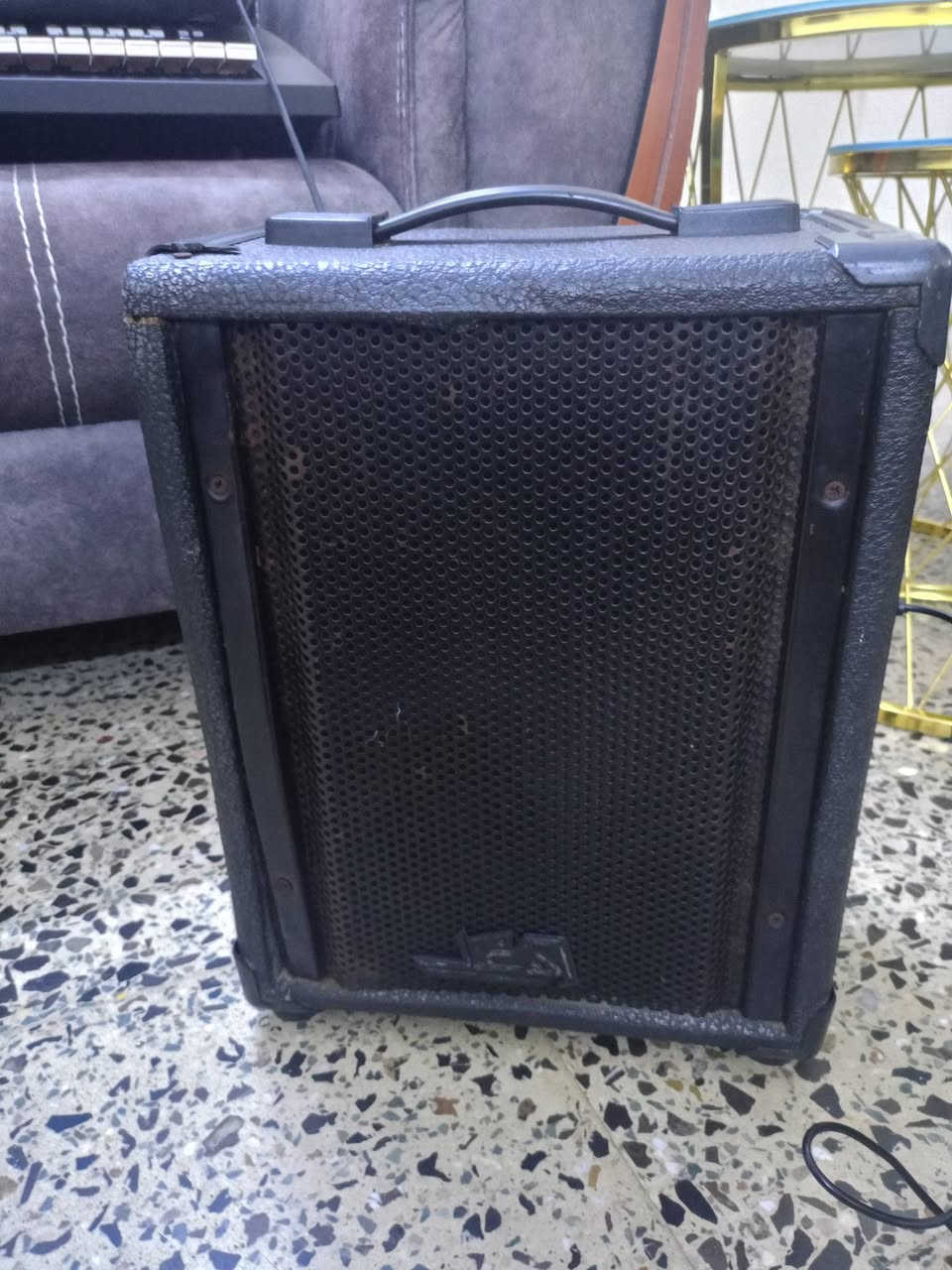 جهاز لبيع بس كهرباء بس كهرباء السعر 80 ألف مكان بغداد الزعفرانيه ***********
