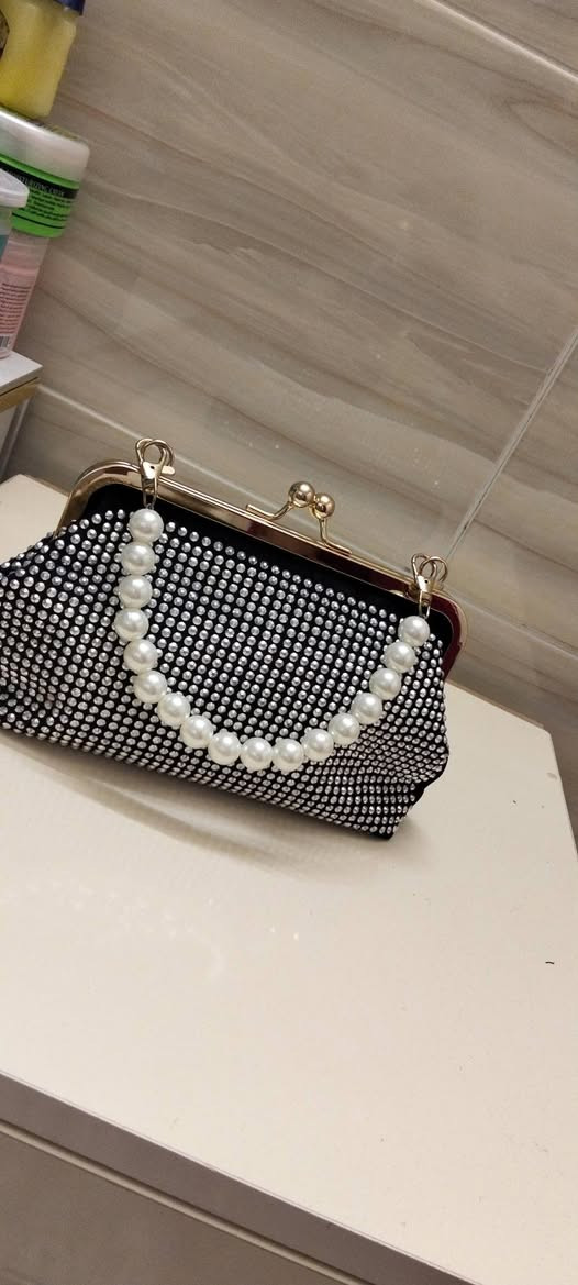 سڵاو هاوڕێیان ئەم  جانتایانە بۆ فرۆشتن لە سلێمانی یەکی یەک جار بەکار هاتون نرخی هەر ۳ دانەکە پێکەوە ۲٥ هەزار السليمانية, العراق


**إذا كنت صاحب هذا الإعلان وتريد حذفه لأي سبب، رجاءا أرسل رسالة إلى الدعم الفني**