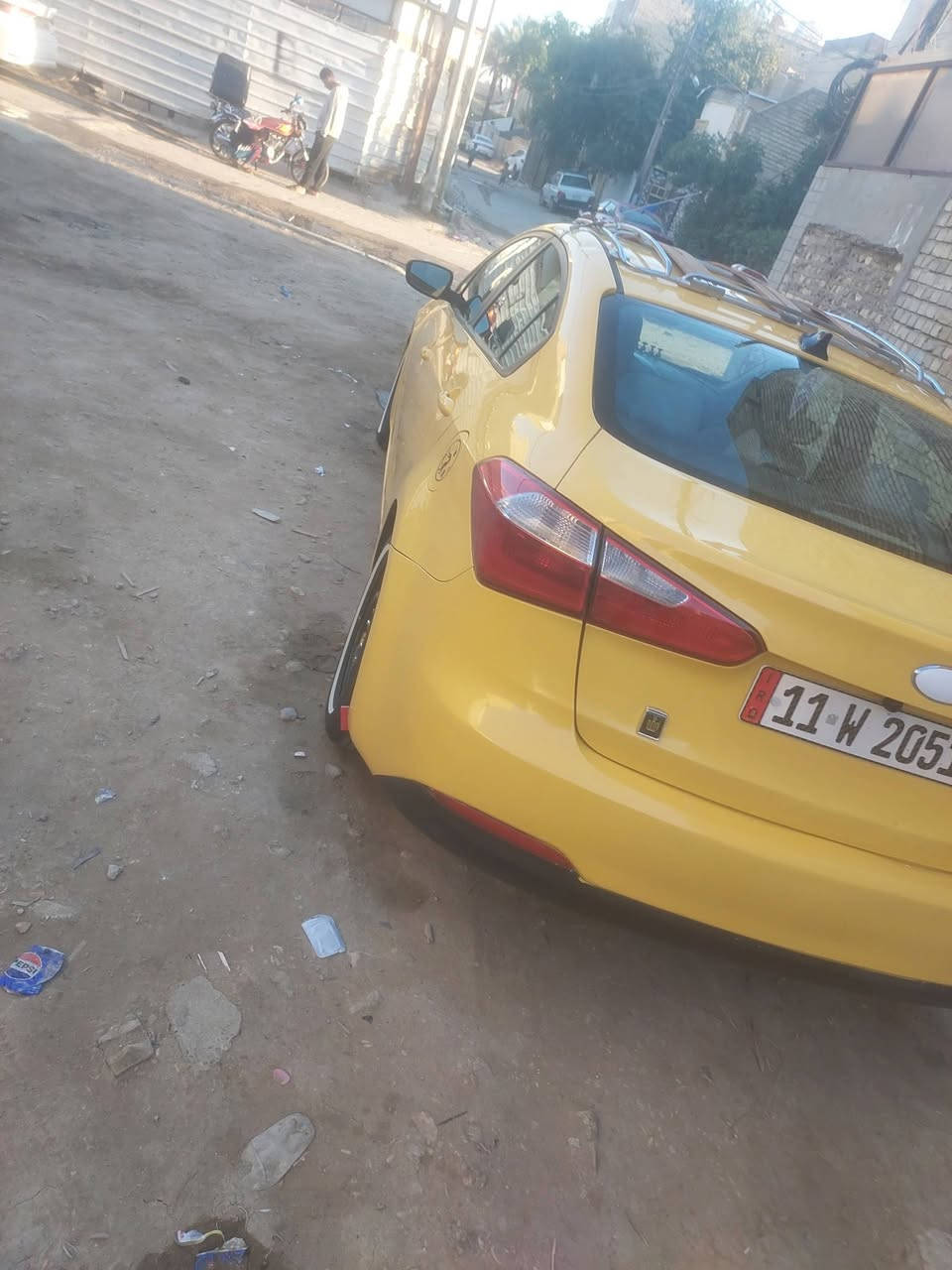 فورتي ١٤امريكي جاملغ خلفي صبغ وصندوك مبدل حادث امريكه والبنيدمبدل هنا ثنينهن اصلي لغدشاصي مكفول دوشمه عامه صدر جديد سياره جاهزه للاخير ترايه شبه زيرو متعوب عليه مال جناي سعره١٠٨وبيه مجال ***********
