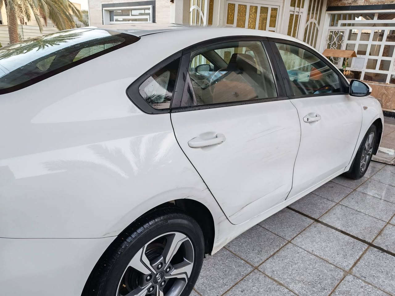 السلام عليكم سيراتو 2019 مكينه 2000 بيه بنيد ودعاميه مصبوغه وابيه صفحة السكن الباب الخلفي بي شخوط السعر 145ورقه بيه مجال
***********
