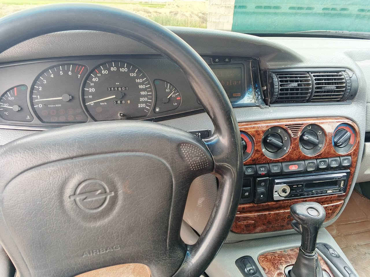 السلام عليكم للبيع اوبل بزون موديل 94 اربيل الدولي تحويل مباشر تخم تاير جديد باتري جديد محرك 2000 مكفول فول اوتوماتيك بيه جراد بسيط رقم الهاتف *********** عنوان عامريه الفلوجه السعر 38
