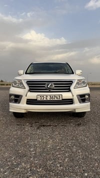 لكزس LX570 • ٢٠١٣ • محرك ٥٫٧