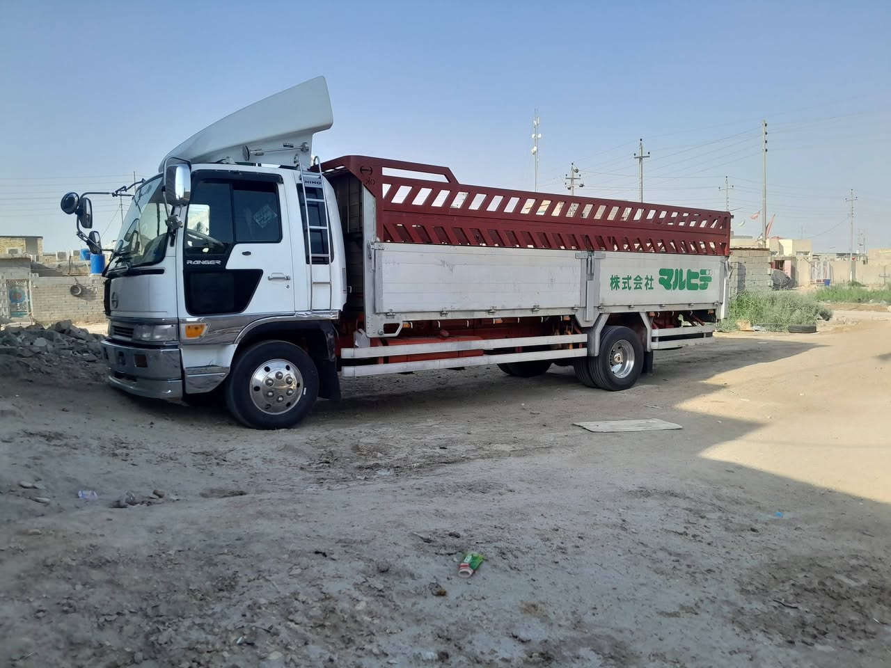 هينو للبيع مكينتها مفتوح سوبر
الموديل 1996 رقم البصره 
للإستفسار اتصل على رقم ***********
