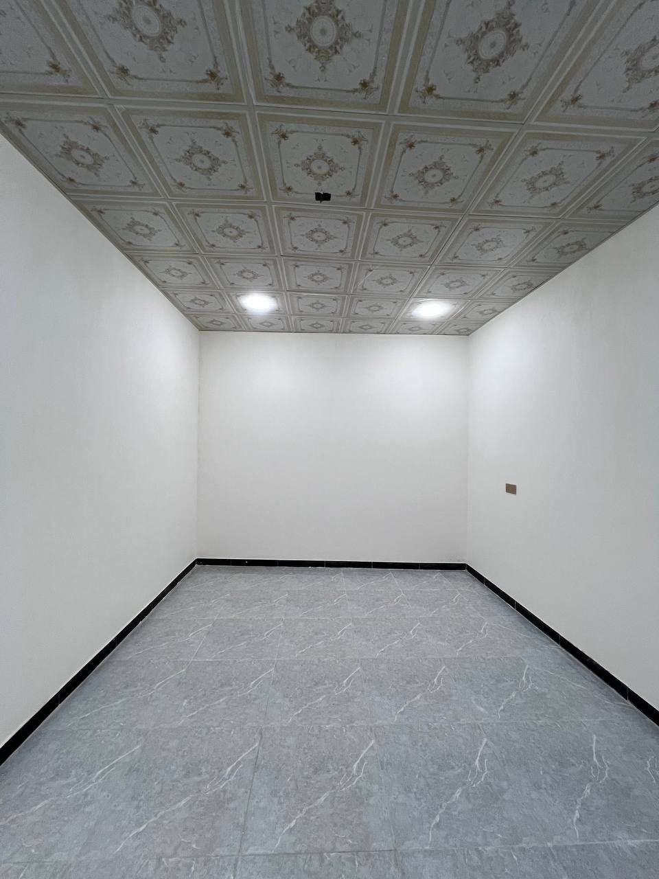 بيع بيت بنضام أقساط .
وقف سني مسجل أصولي 💯
إبي الخصيب - أبو كوصرة - قرب سنتر طة
#المساحة :: 100م / تستلم البيت مفتاح 🔑 
البناء حديث 2026 
#تسلسل_البيت:: الثاني عن الركن شارع تبليط
#يحتوي :: طارمة . صحيات خارجية . أستقبال
مطبخ . منور . صحيات داخلية . مطبخ . صالة .
غرفتين منام . أساس كونكريت / سقف سندويج
#سعر_القسط_الكلي :: 48 مليون وبي مجال .
تاخذ بيتك حسب الشروط المذكوره بالمكاتبة
#للأستفسار :: ***********
