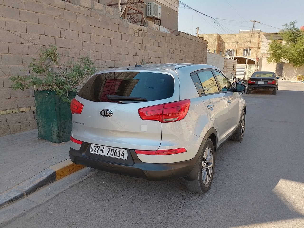 السلام عليكم
كيا سبورتج 2016 
وارد امريكي بيها قطعتين تبديل نفس اللون الابواب عكس السائق السيارة ما بيها صبغ الحدادة جديدة والبطارية جديدة المحرك بلاد غرفتها نظيفة
محرك 2400 GDi
تبريد قطعتين
4 ويل السيارة 
رقم جديد بأسمي 
السنوية لحد 2030 
السعر 136 وبيها مجال جداً بسيط
***********
