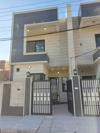 حي المشراق • ١٠٠م • ٤غرف