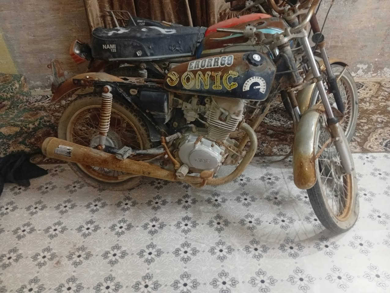 سلام عليكم دراجات يراني نامه عدد ٣ كلك كلك 
متروكات مال مزاد بيهن مكاين حلوات ونضيفات كلش
ابيع هيج شوف لعين سعر لوحده 190الف شراي راسلني وتدلل مكان البصره لحيانيه


**إذا كنت صاحب هذا الإعلان وتريد حذفه لأي سبب، رجاءا أرسل رسالة إلى الدعم الفني**