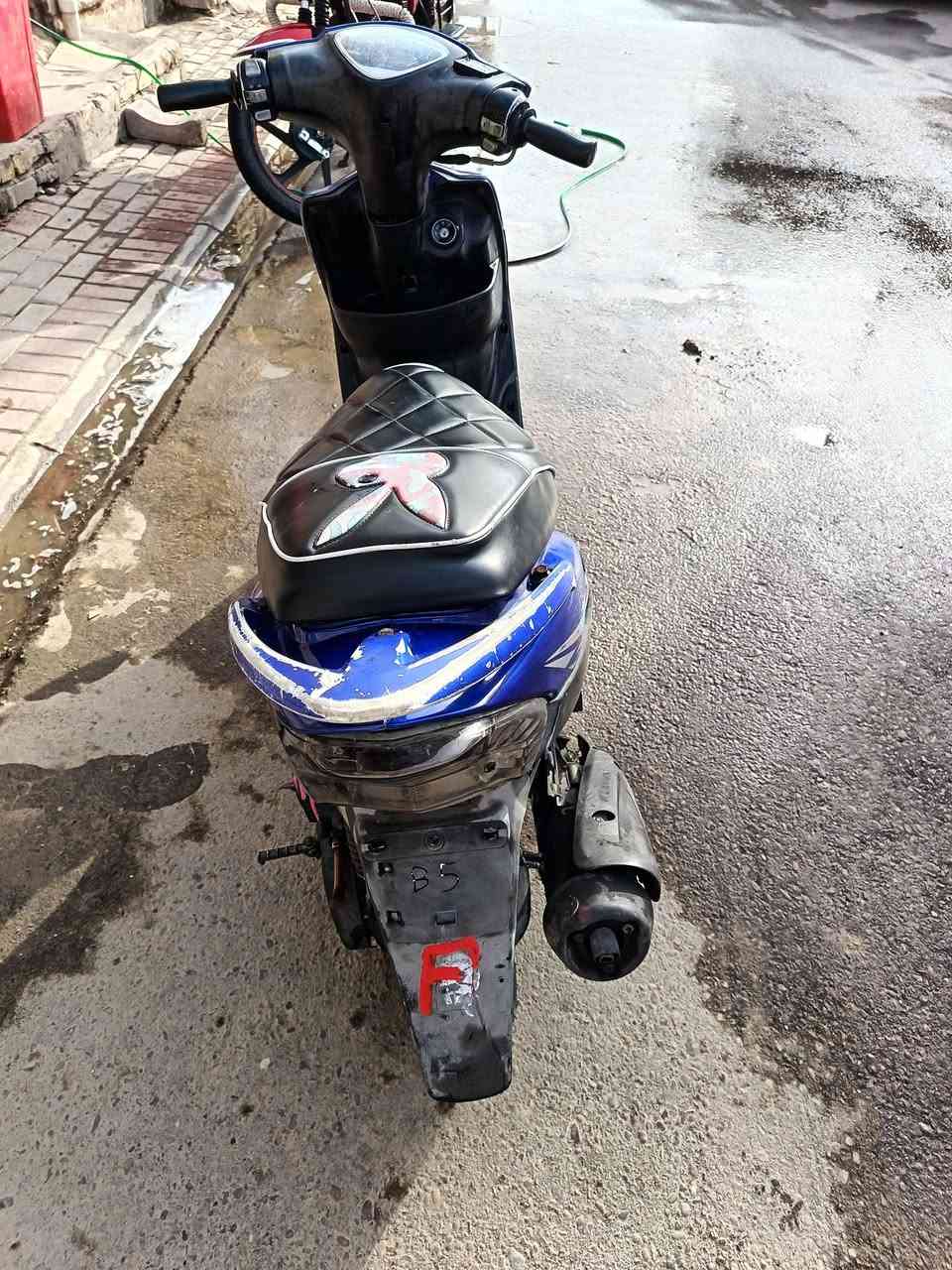 ماكس عدلة
السعر ٧٥٠ رقم صاحب الدراجه ***********
