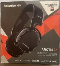شباب  عندي سماعة للبيع ال   steelseries arctis 7  الغنية عن التعريف  س...