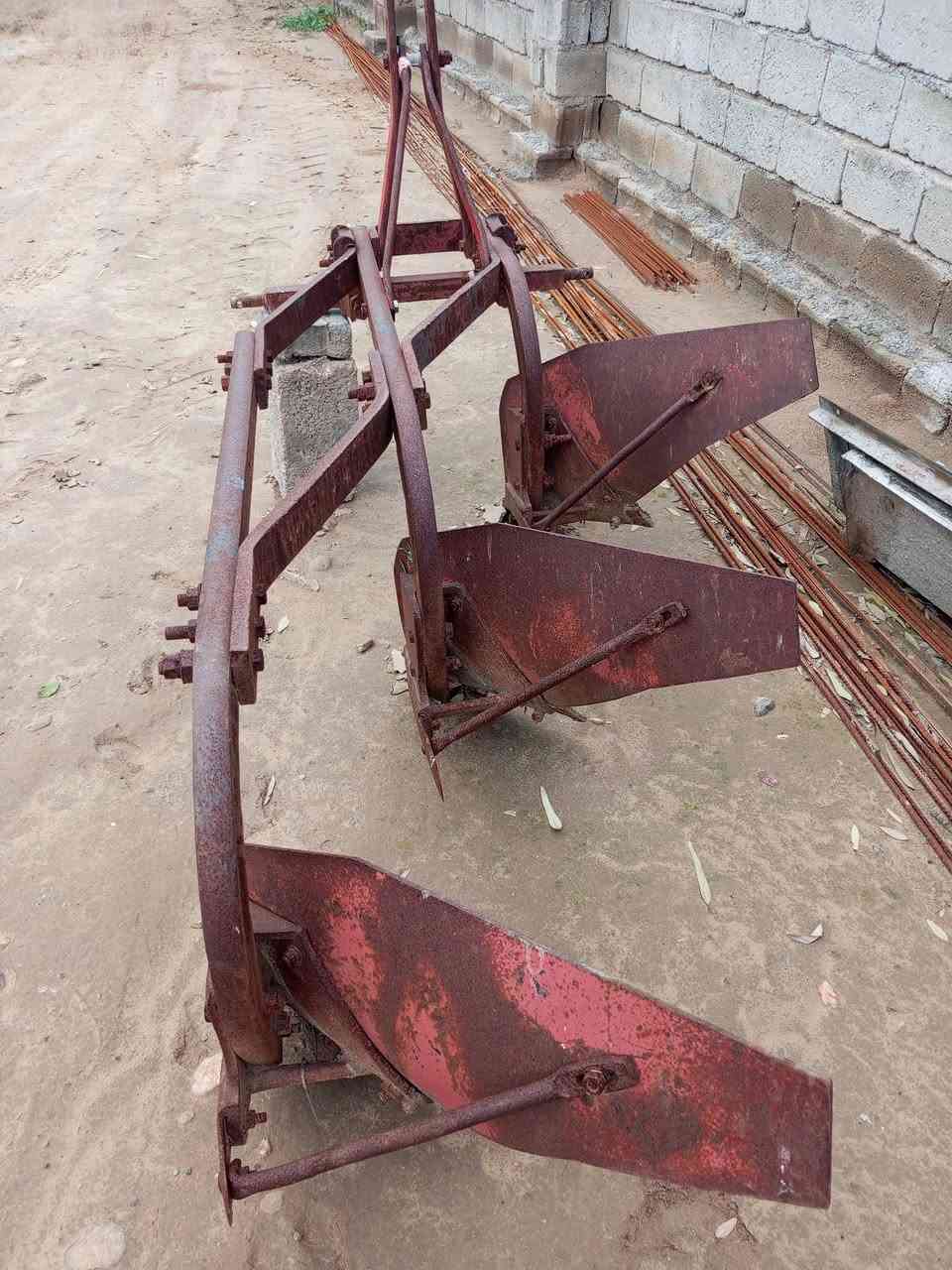 يوجد فدان سكندري اللبيع السعر 400الف ***********
