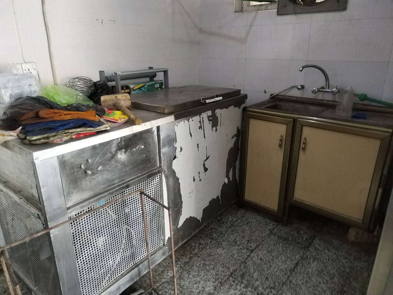 السلام عليكم مجمده قوالب ثلج ٢٠ قالب
المنشأ تركي
للبيع
بغداد حي الاعلام
***********
***********
