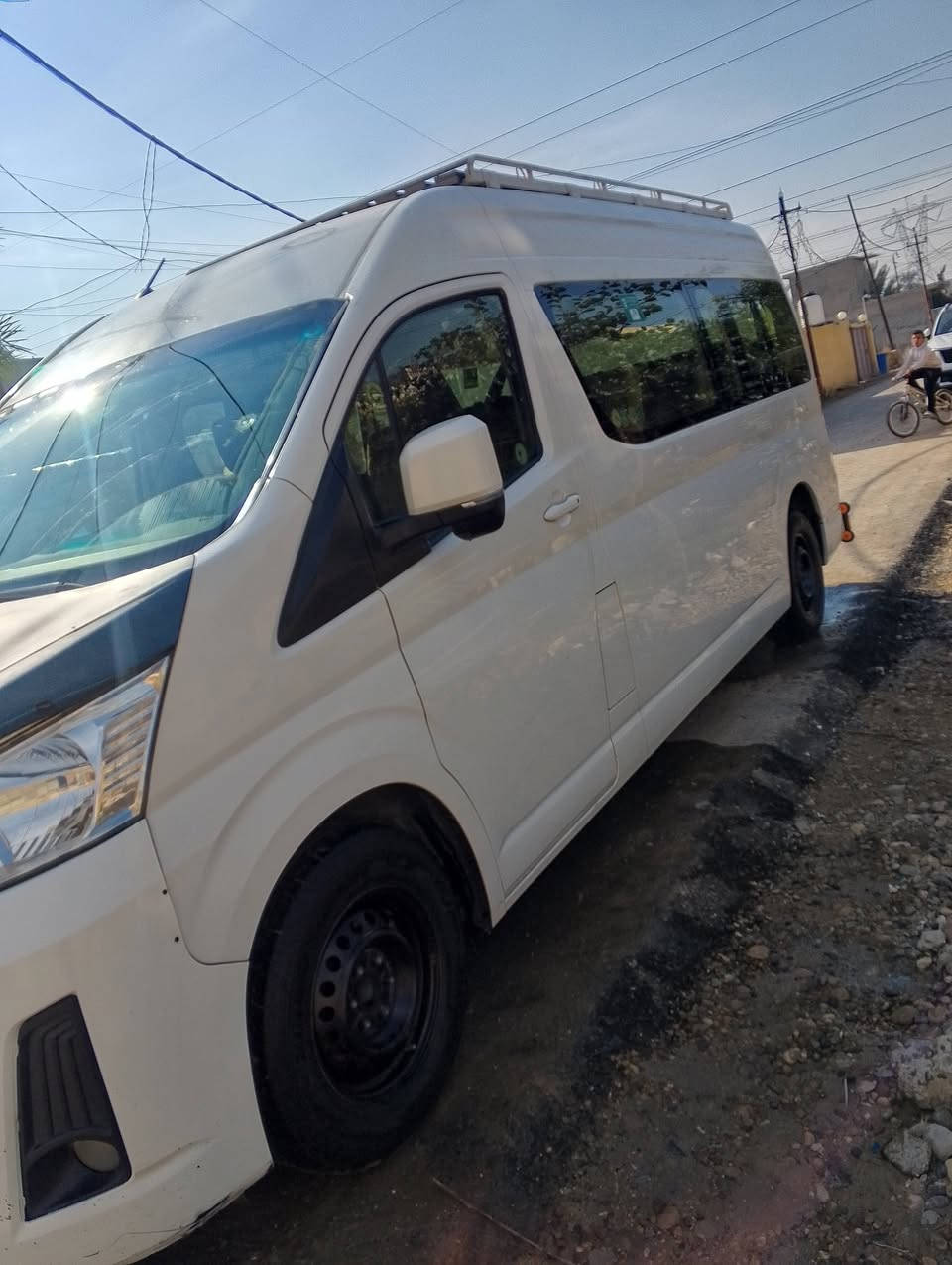 من رخصت لاادمن مراوسل بكوستر 15او16 تيوتا هايسه موديل 19؛ 3ارباع الفول مكفوله من ضربه وصبغ حساس امامي وخلفي امرايه شفط واشاره تحكم ستيرن كير ومكينه وكسل خير من الله كير عادي رقم نكليزي بغداد السياره كبل للشارع   *********** ! ***********
