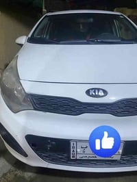 ١-نوع السياره (كيا_ريو) ٢-الموديل2013 ٣- الوارد (امريكي ) ضربته بل بني...